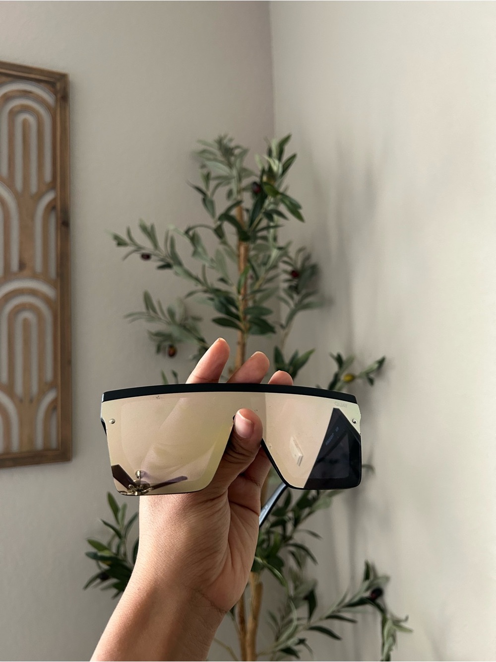 Quay Australia hindsight shield glasses